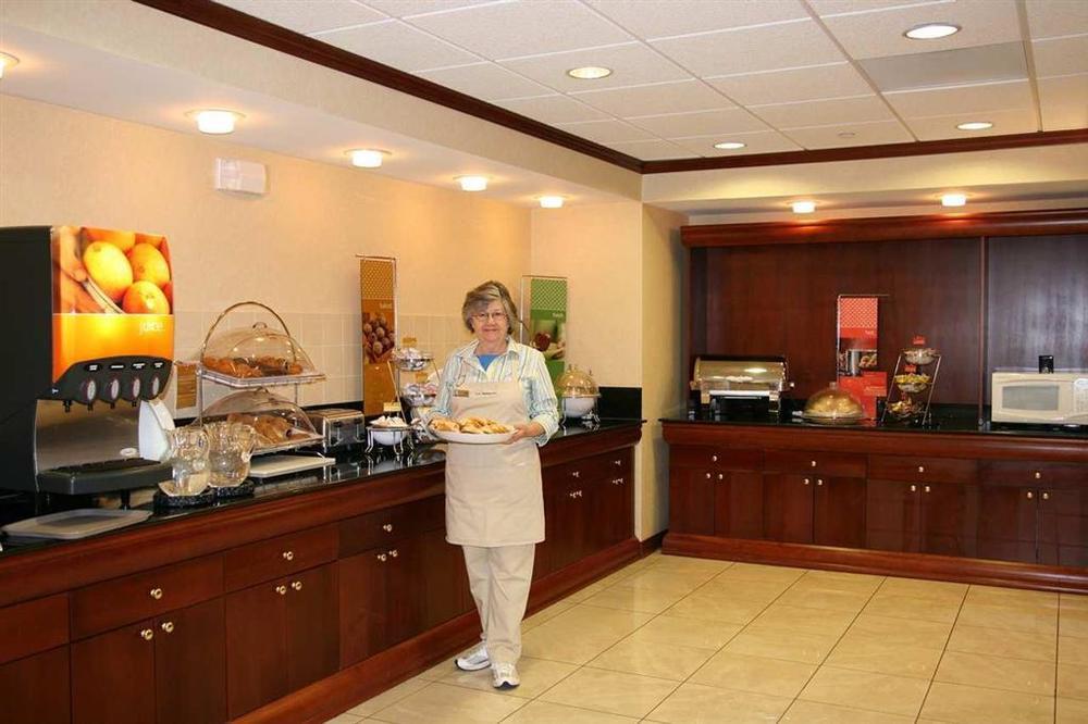 Hampton Inn Wichita Falls-Sikes Senter Mall Restaurant photo