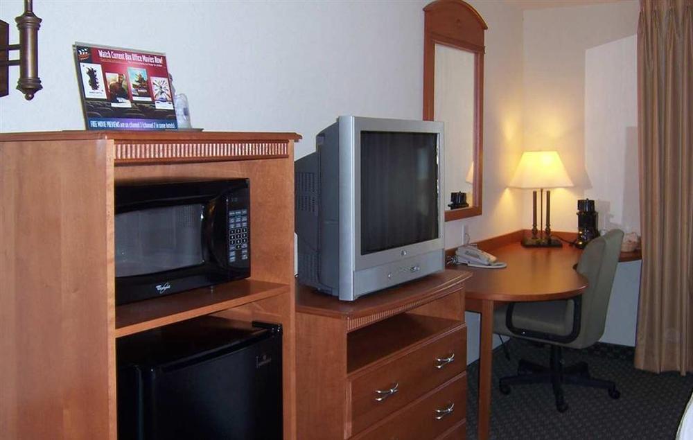 Hampton Inn Wichita Falls-Sikes Senter Mall Room photo