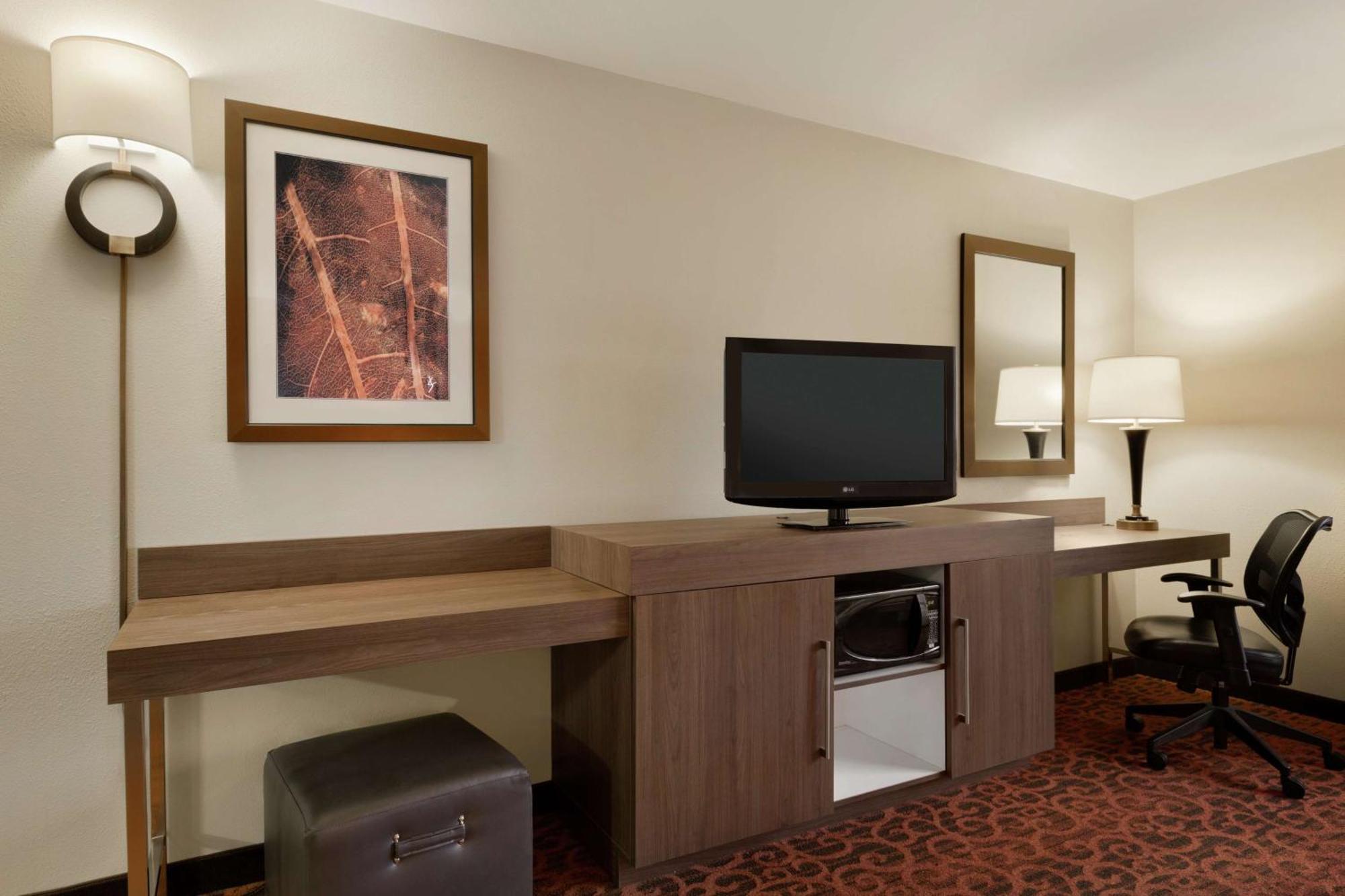 Hampton Inn Wichita Falls-Sikes Senter Mall Exterior photo